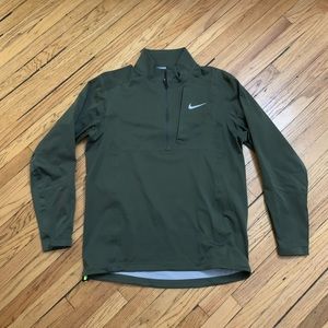Size M Nike StormFit Waterproof Quarter-Zip Jacket